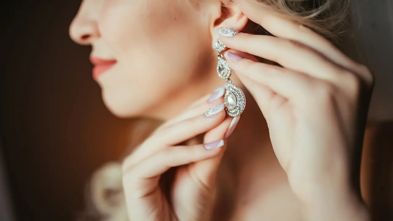 Trik Memilih Aksesori Yang Cocok Untuk Segala Outfit