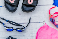 12 Perlengkapan Renang yang Harus Dibawa saat Liburan